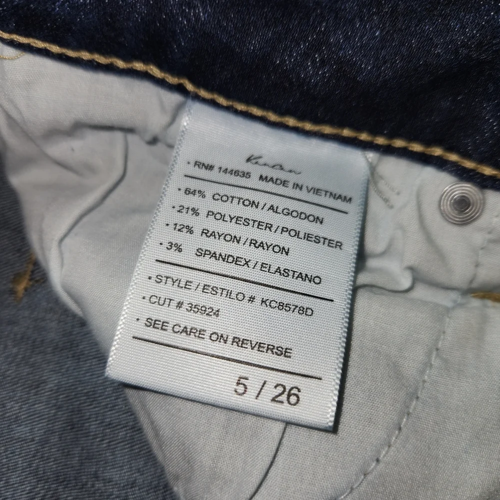 Kancan Mid Rise Bermuda Shorts Rolled Hem, Darkwash,Distressed,8